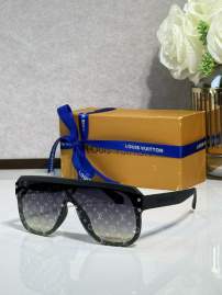 Picture of Louis Vuitton Sunglasses _SKUfw77097971fw